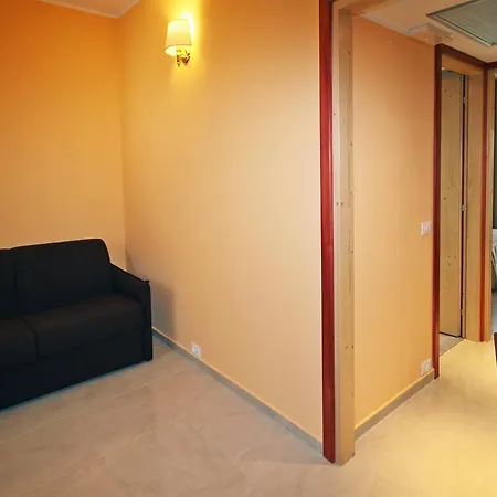 Ta 2 Pefka - Petros Italos Apartment