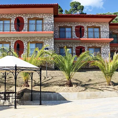 Ta 2 Pefka - Petros Italos Lagomandra