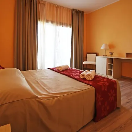 Ta 2 Pefka - Petros Italos Lejlighed