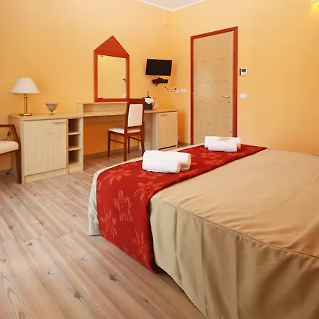 Ta 2 Pefka - Petros Italos